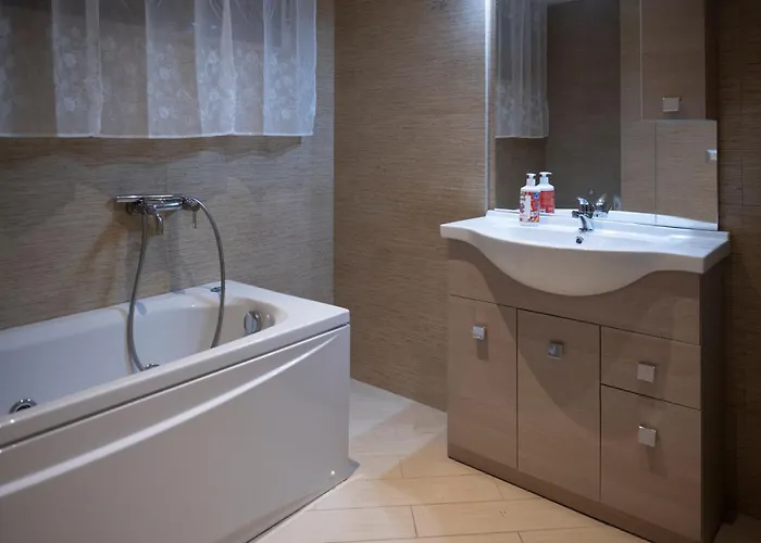 Bed & Breakfast Replay